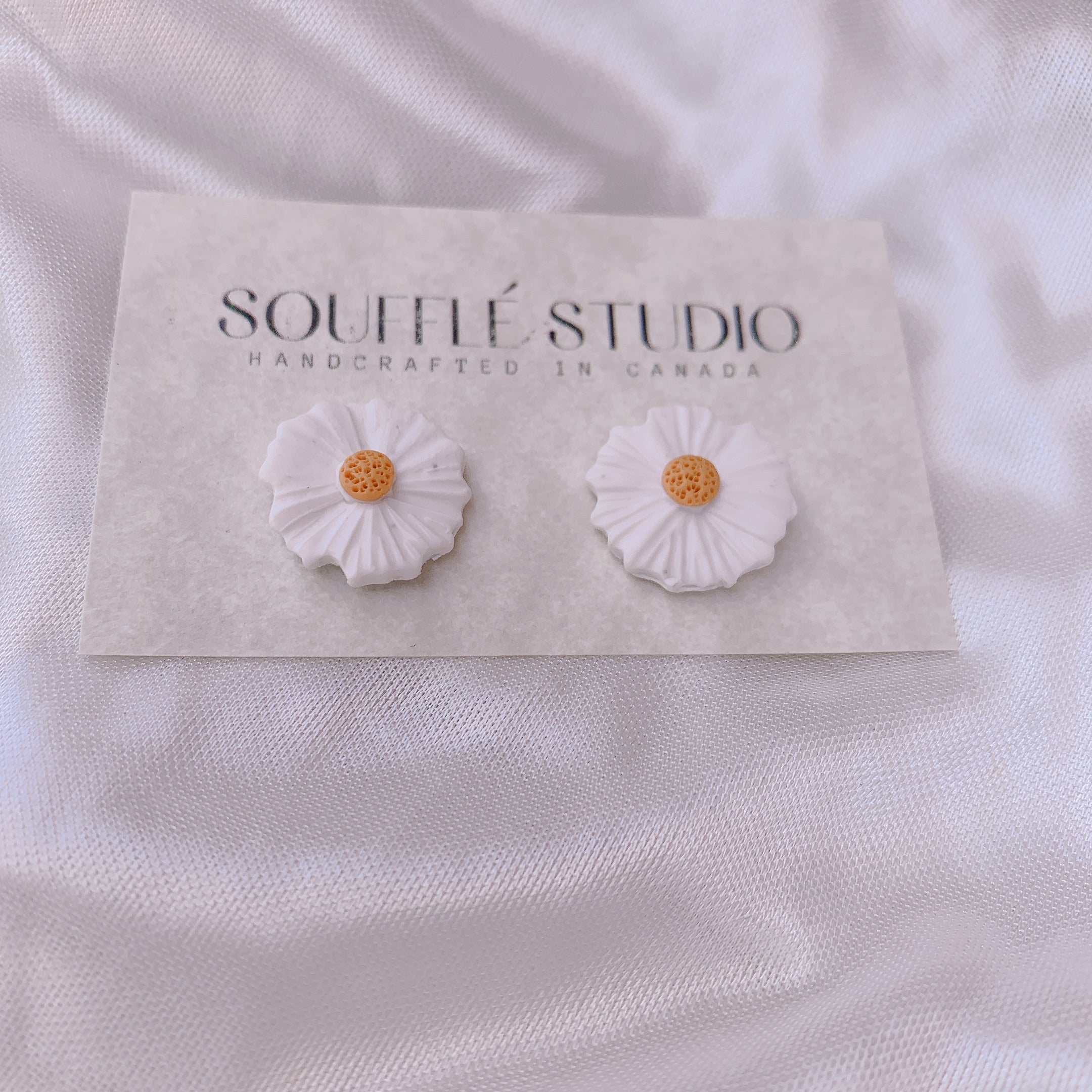 Summer Daisy Studs